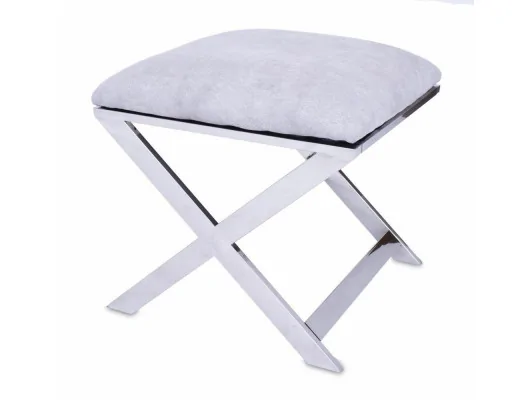 Zobacz Designerska pufa Saliba Srebrna Designerska pufa Saliba Srebrna